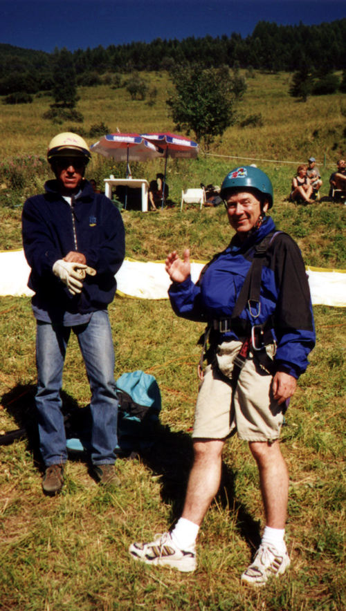 Al goes paragliding