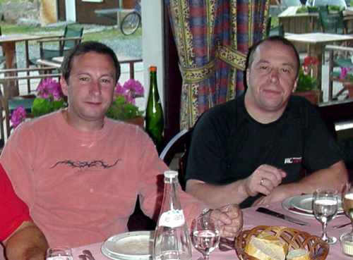 Chris, Mischa